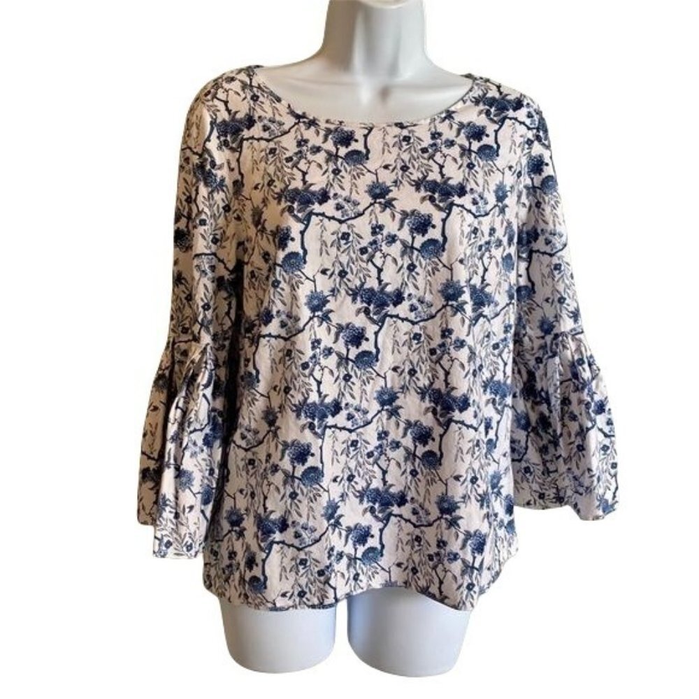 Jane and Delancey Top with Bell Sleeves Medium